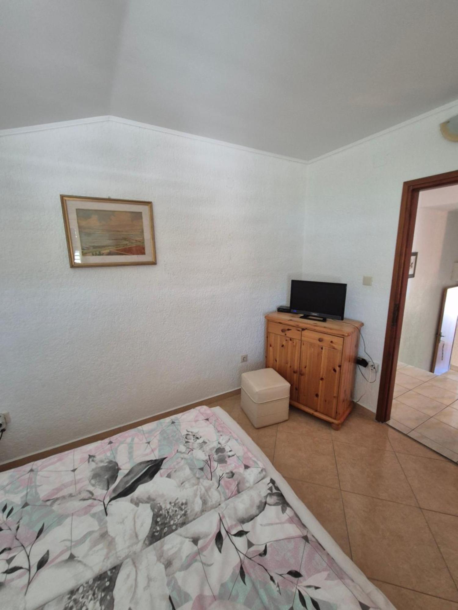 Apartmani Mira Supetarska Draga Zimmer foto